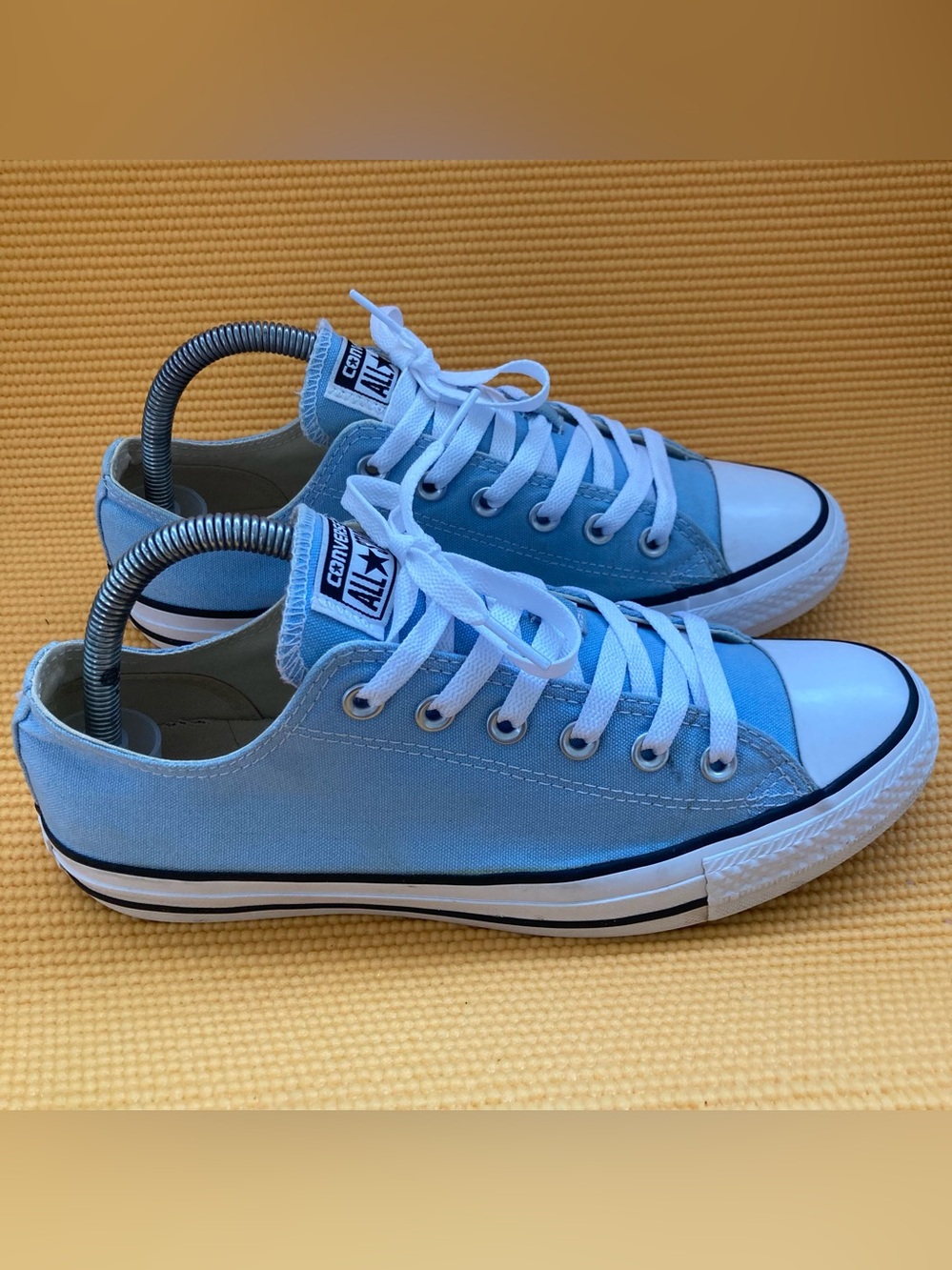 Converse Baby Blue Low Top Sneakers Womens  Sz 9/Mens 7